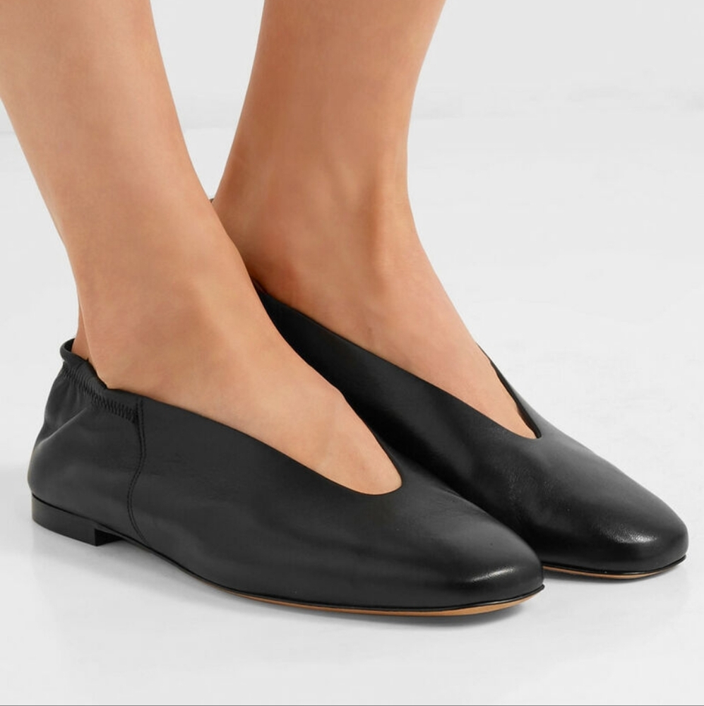 Vince Lorelle leather ballet flats size 7.5 Fit More To A 7